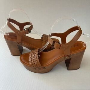 Indigo rd. Irdaft Women’s Size 9.5 M Brown Tan Woven Block Heel Sandals
